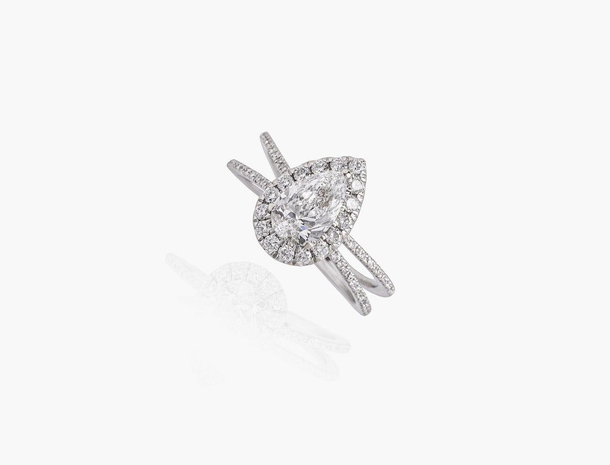Forever Pear Diamond Ring in white gold