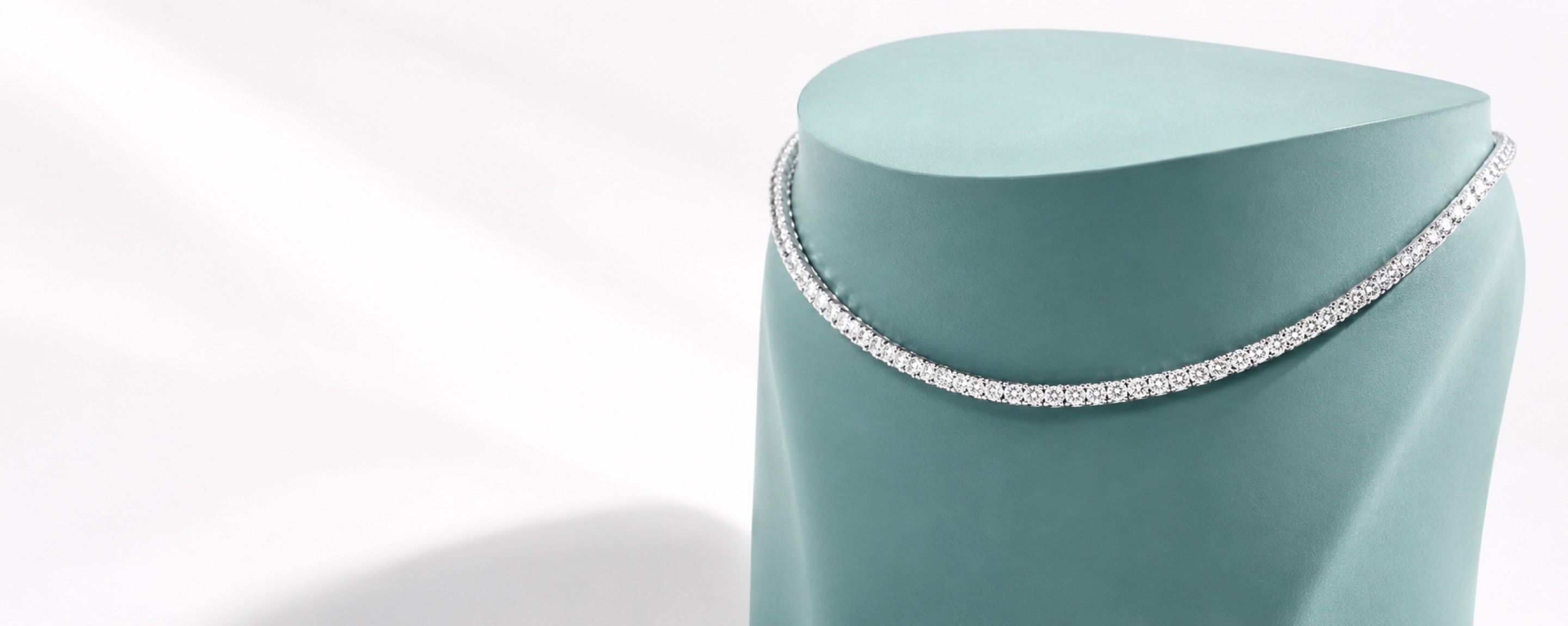 Necklaces & Pendants
